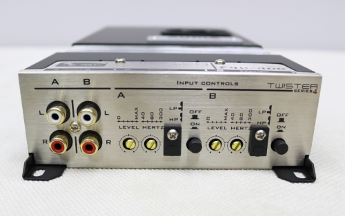 Усилитель AUDIO SYSTEM (Italy) TWISTER F4D-400. Цена – 24 690 руб. фото 3 Усилитель AUDIO SYSTEM (Italy) TWISTER F4D-400. Цена – 24 690 руб. фото 3