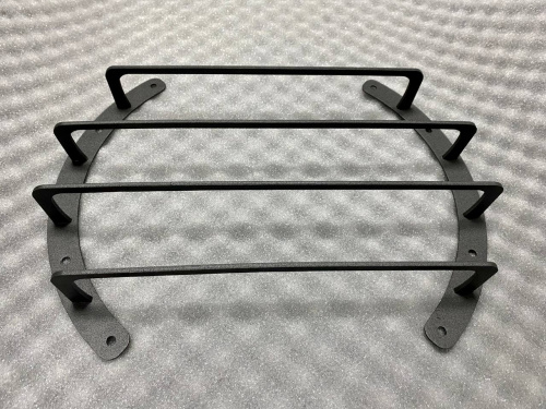 Защитный гриль для сабвуфера 10" металлический. По цене – 1&nbsp;200 руб.