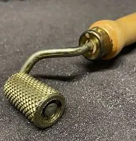 *Валик прикаточный COMFORT MAT ROLLER. Цена – 350 руб.