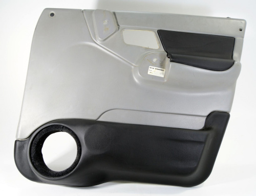 Подиум дверной UAZ PATRIOT винил 16+ВЧ. Цена – 5&nbsp;690 руб.